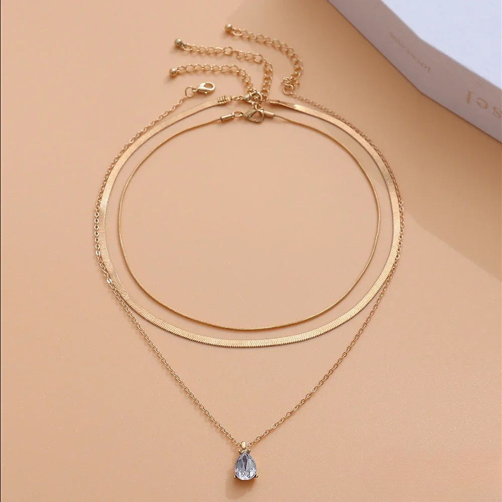 Ava | Elegant Gold Necklace with Layered Design and Cubic Zirconia Pendant
