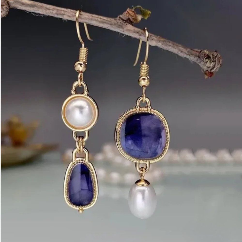 Mia | Elegant Vintage Blue Stone Earrings for Women
