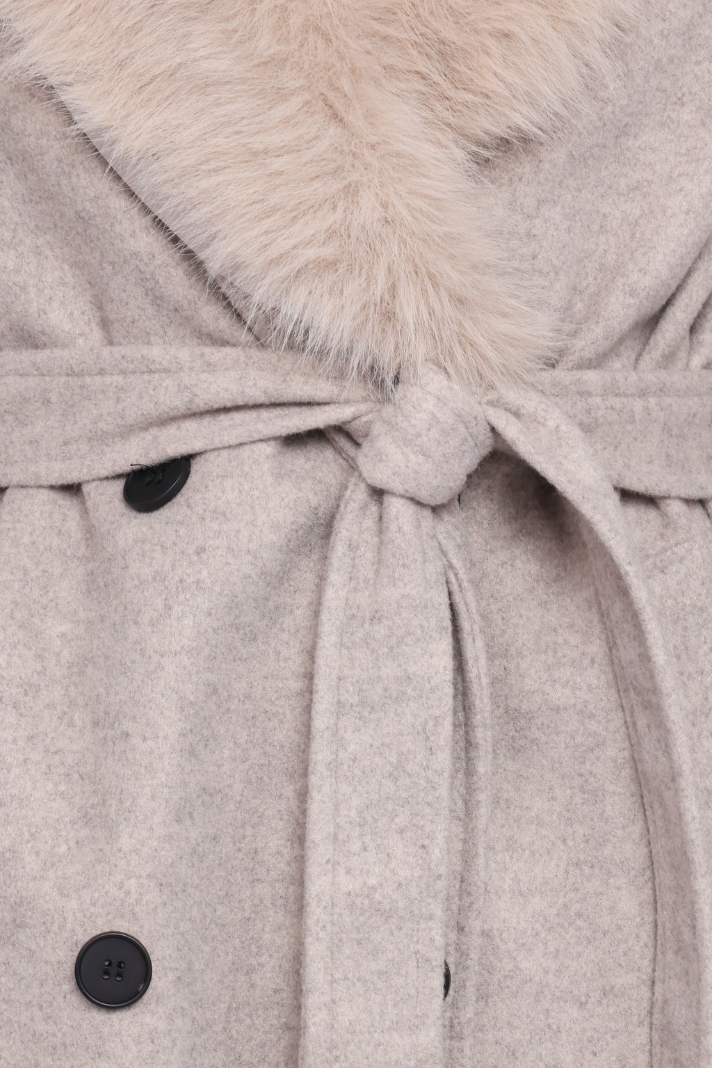 Olivia | Chic Cream Winter Coat With Fur Collar