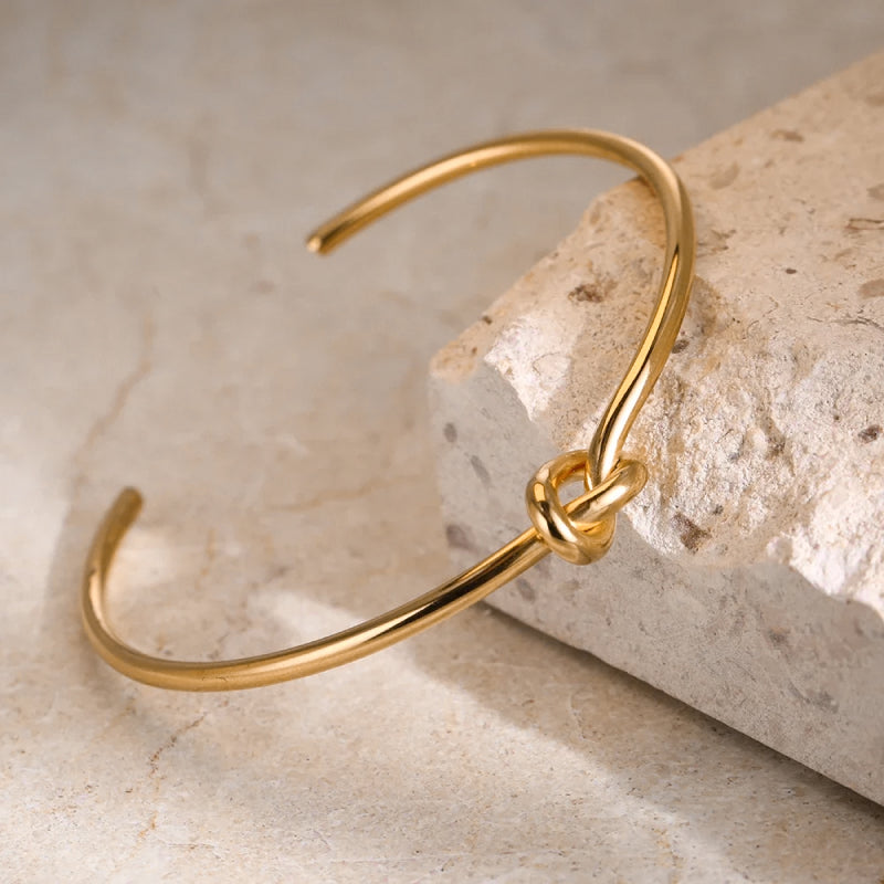 Sophia | Elegant Adjustable Vintage Knot Bracelet