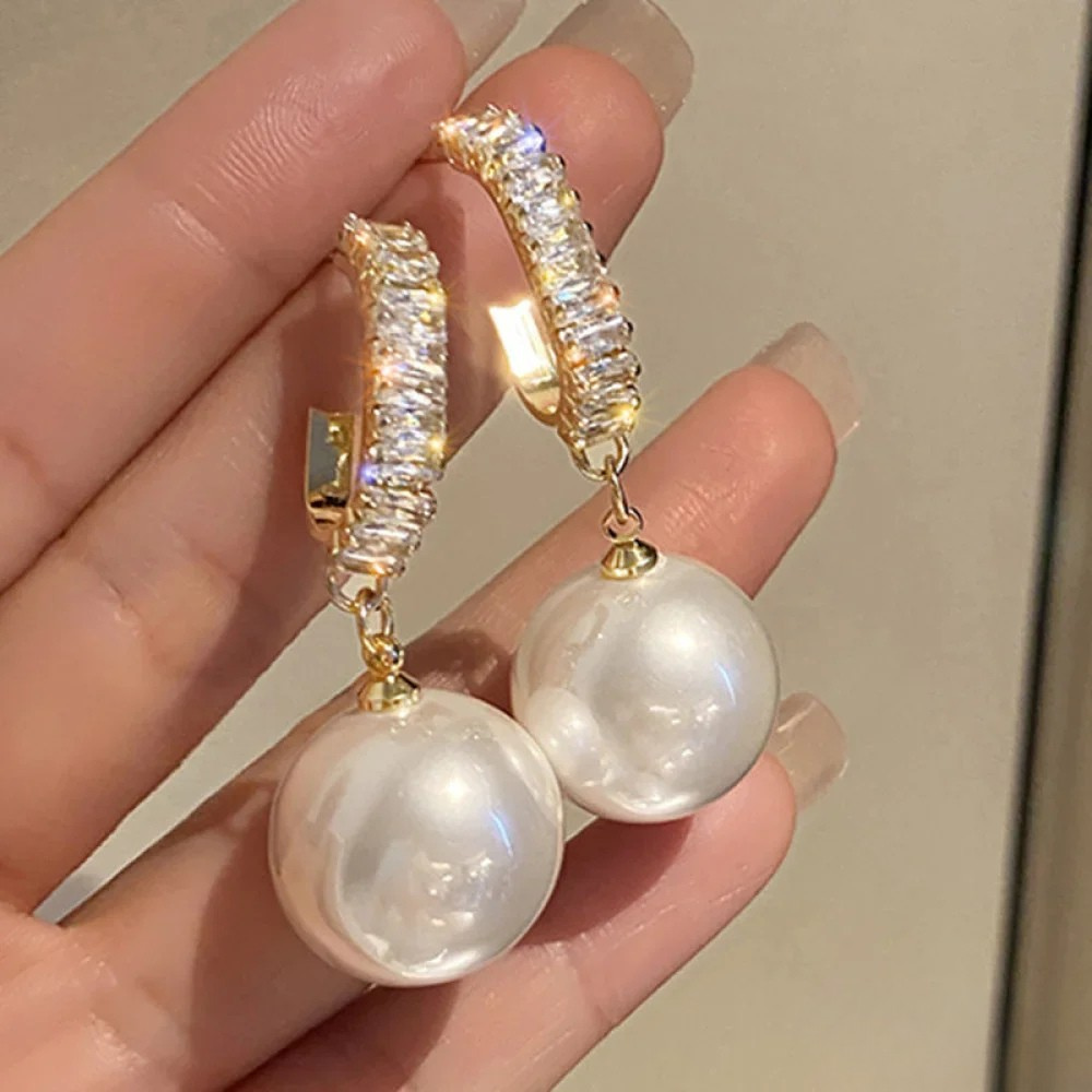 Sophia | Elegant Pearl Earrings for Women with Zirconia Accents
